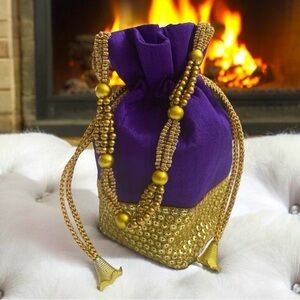 Traditional Ethnic Women
Potli Clutch Bag Handbag